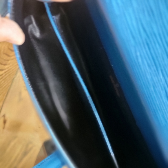 Louis Vuitton Epi Cartouchiere GMToledo Blue Shoulder Crossbody Bag..Authentic.. - Picture 10 of 16